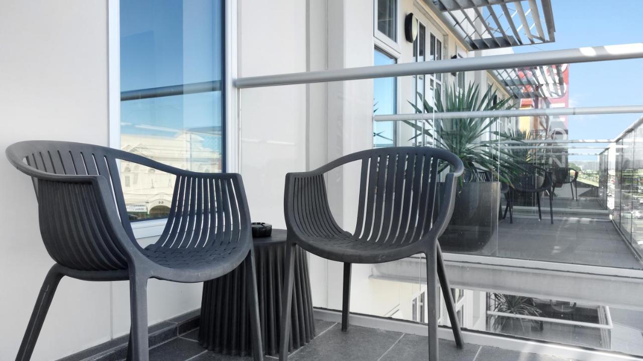 Semaphore Splash Apartments Port Adelaide Esterno foto