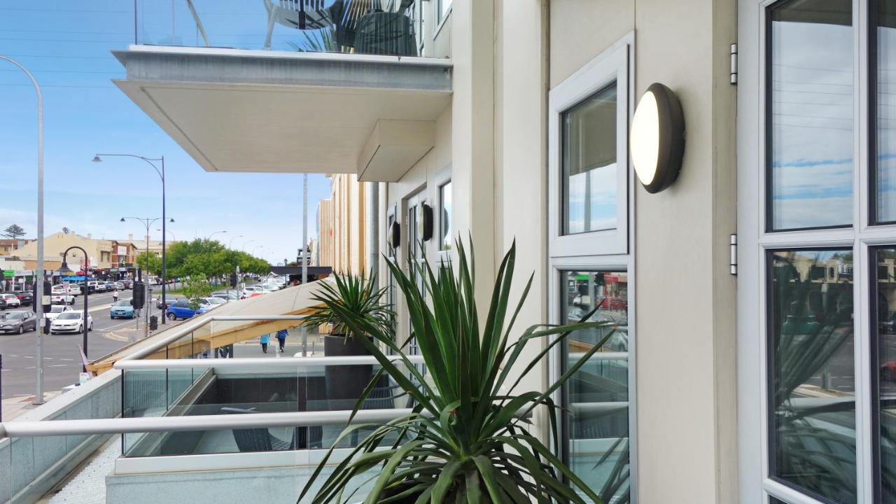 Semaphore Splash Apartments Port Adelaide Esterno foto
