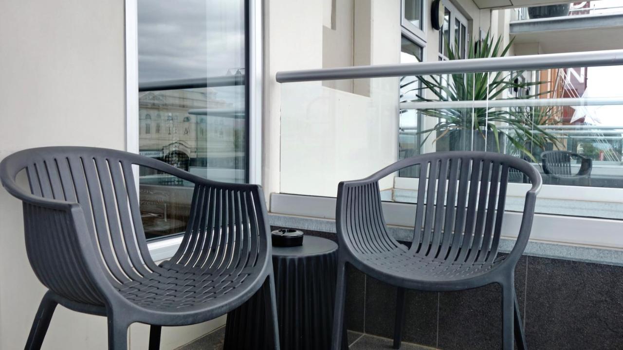 Semaphore Splash Apartments Port Adelaide Esterno foto