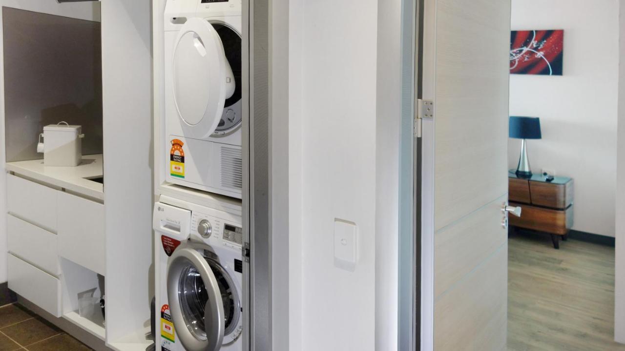 Semaphore Splash Apartments Port Adelaide Esterno foto