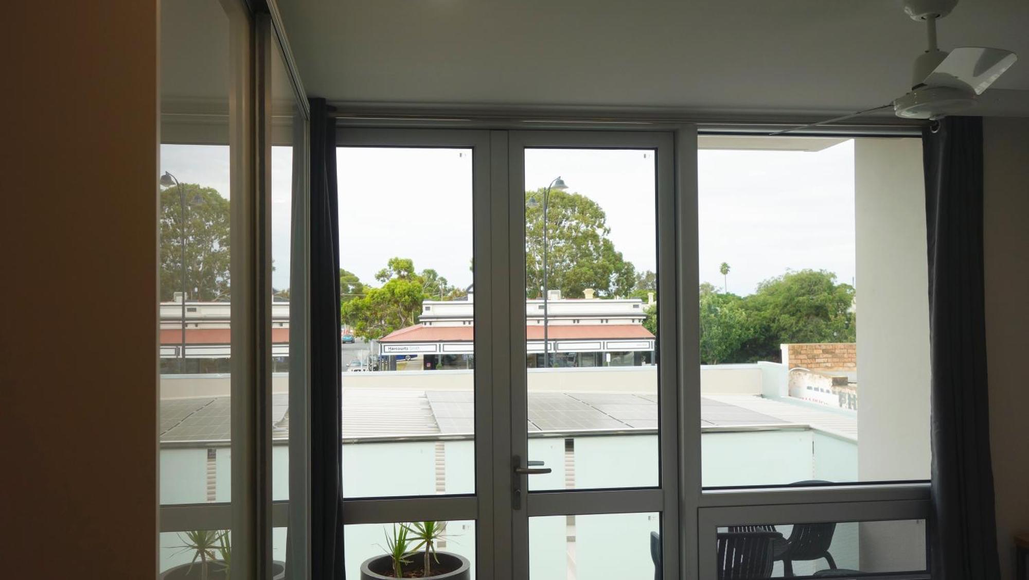 Semaphore Splash Apartments Port Adelaide Esterno foto