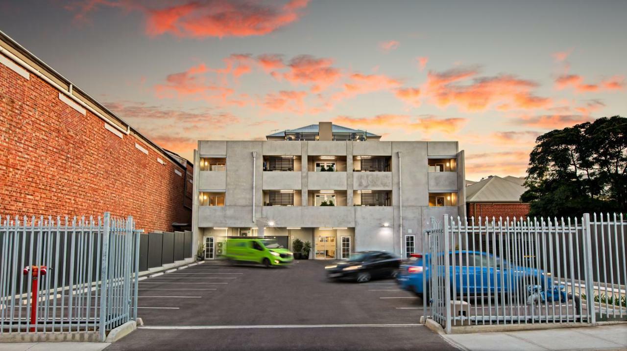 Semaphore Splash Apartments Port Adelaide Esterno foto